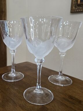 Set of 3 Cristal D'Arques Durand Florence Water/Wine Goblets Frosted Petal 7.25"